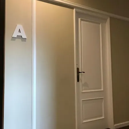 New And Unique Charming At Campolide - 2a * リスボン